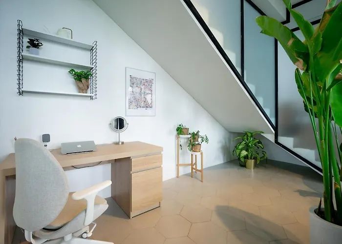 Modern Loft *